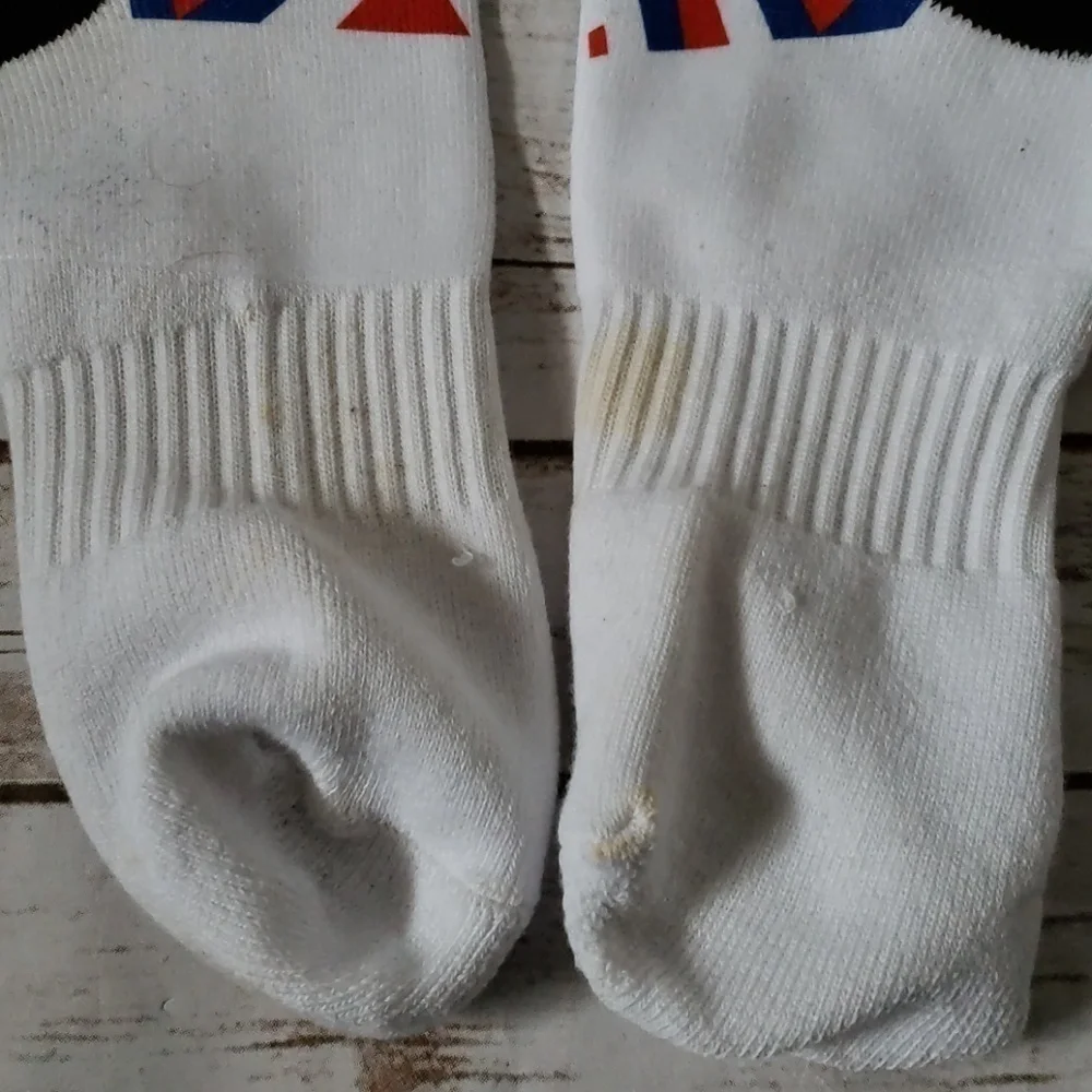 N/A pairs socks